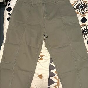 Old Navy Women's Olive Cargo Pants